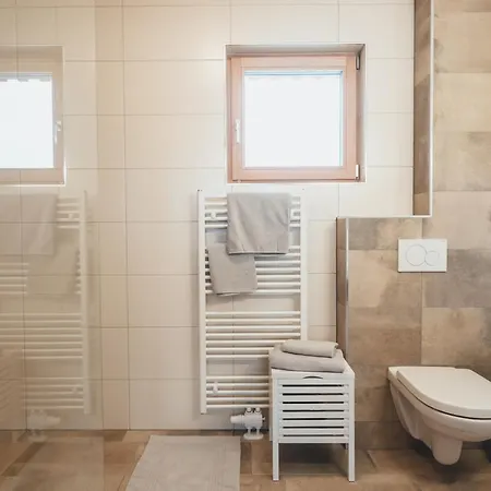 여관 Hiasl Zirbenhuette