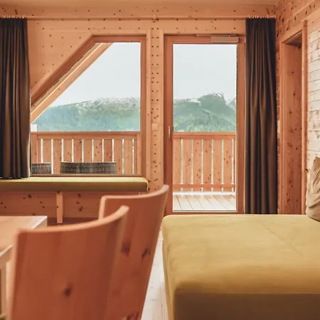 Inn Hiasl Zirbenhuette