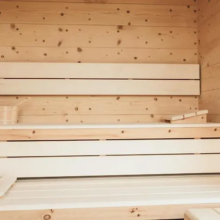 Мини-отель Hiasl Zirbenhuette Хохриндль