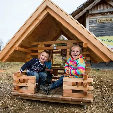 Hiasl Zirbenhuette Hochrindl